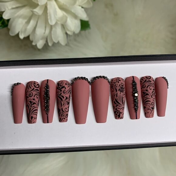 Black Vines Press On Nails | Handmade Press On Nails | Fake Nails - Picture 2 of 10